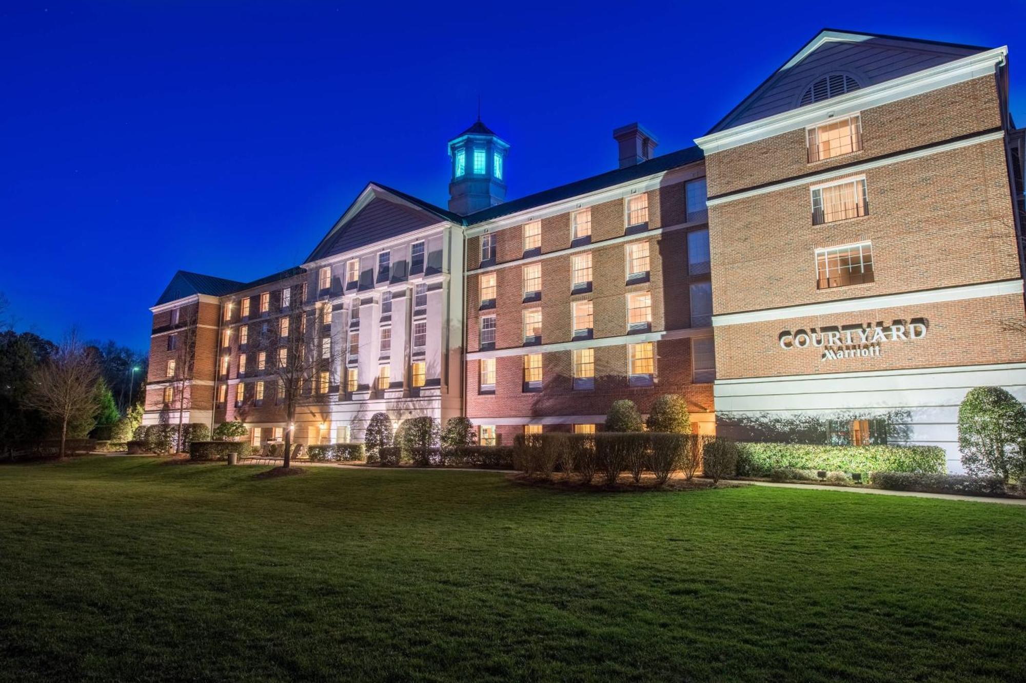 Hotel Courtyard Chapel Hill Exterior foto
